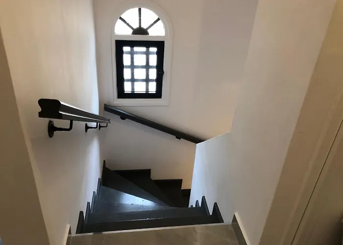 Luxurious 3-bed Villa, Modern Decor, Communal Pool 빌라 파포스