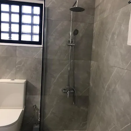 Luxurious 3-bed Villa, Modern Decor, Communal Pool Pafos