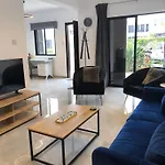 Luxurious 3-bed Villa, Modern Decor, Communal Pool *